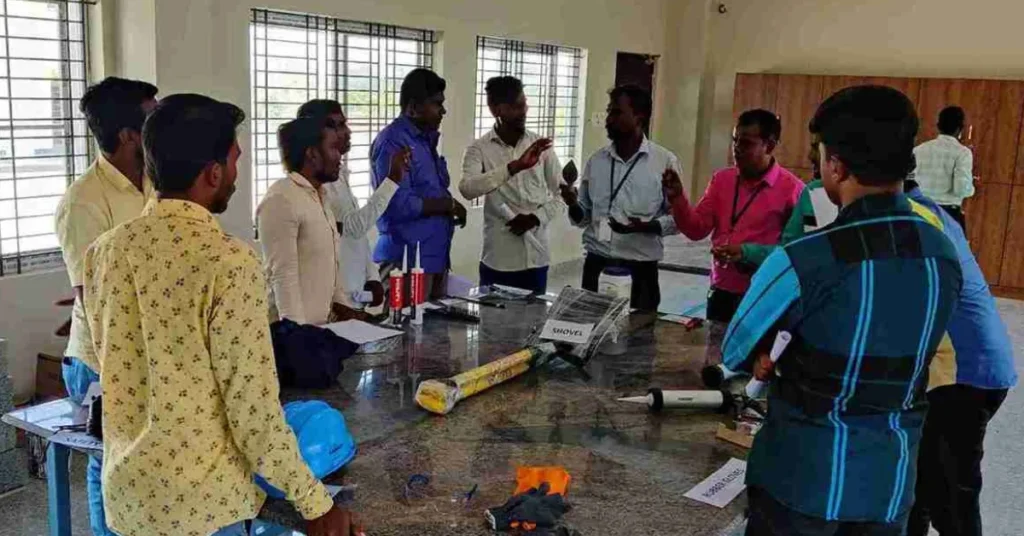 mobile repairing training centre in Moram